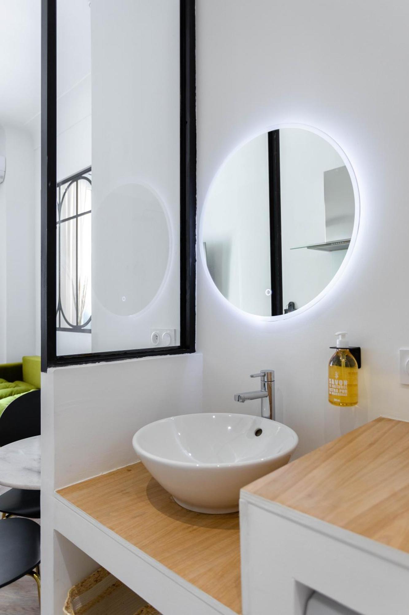 Suite Avec Baignoire Balneo A 4Min A Pied Du Vieux-Port Marseille Extérieur photo